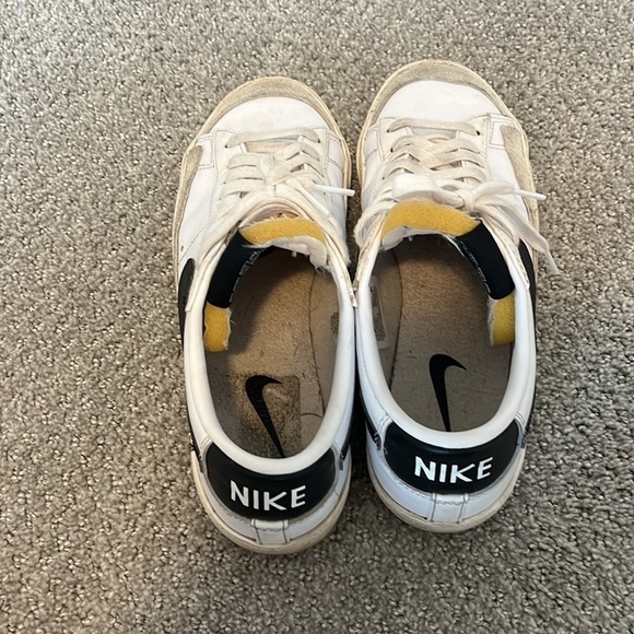 GENTLY USED Nike Blazer Low '77 Women's Shoes | Size 8.5 | Color White - Picture 7 of 8